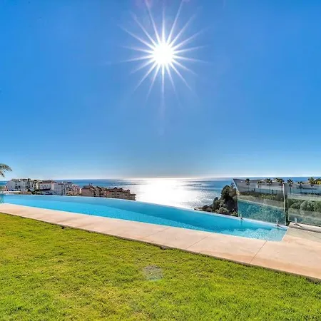 Stunning Luxurious Apartment. Malaga